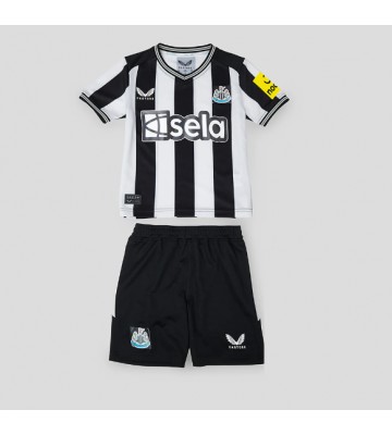 Maillot de foot Newcastle United Domicile enfant 2023-24 Manches Courte (+ pantalon court)
